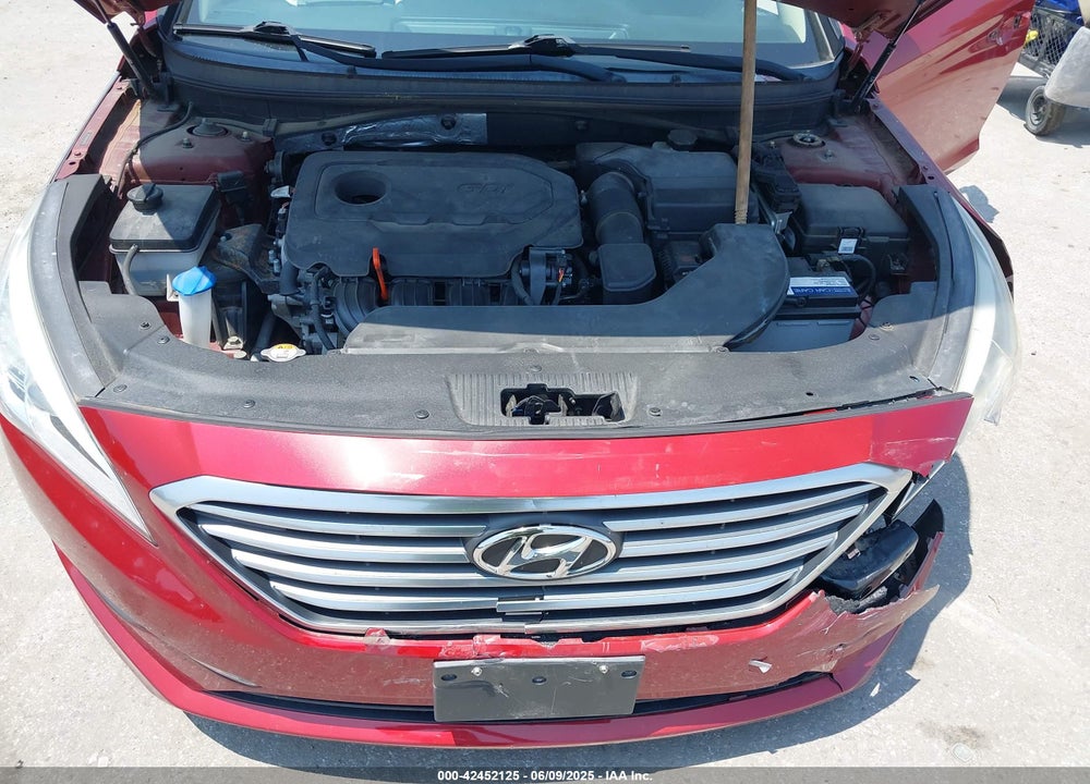 2015 HYUNDAI SONATA SE VIN: 5NPE24AF6FH205750