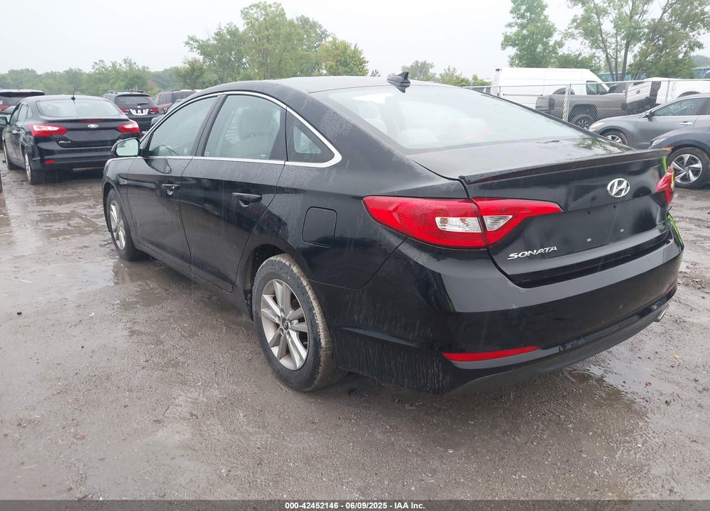 2015 HYUNDAI SONATA VIN: 5NPE24AF9FH022830