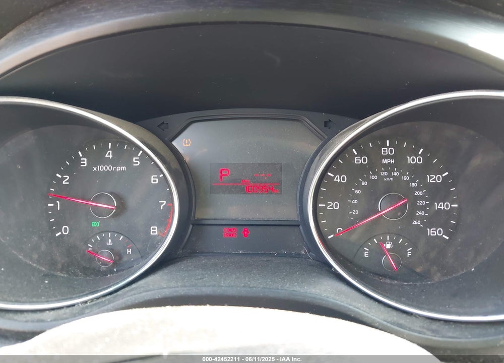 2016 KIA SEDONA LX VIN: KNDMB5C13G6194625