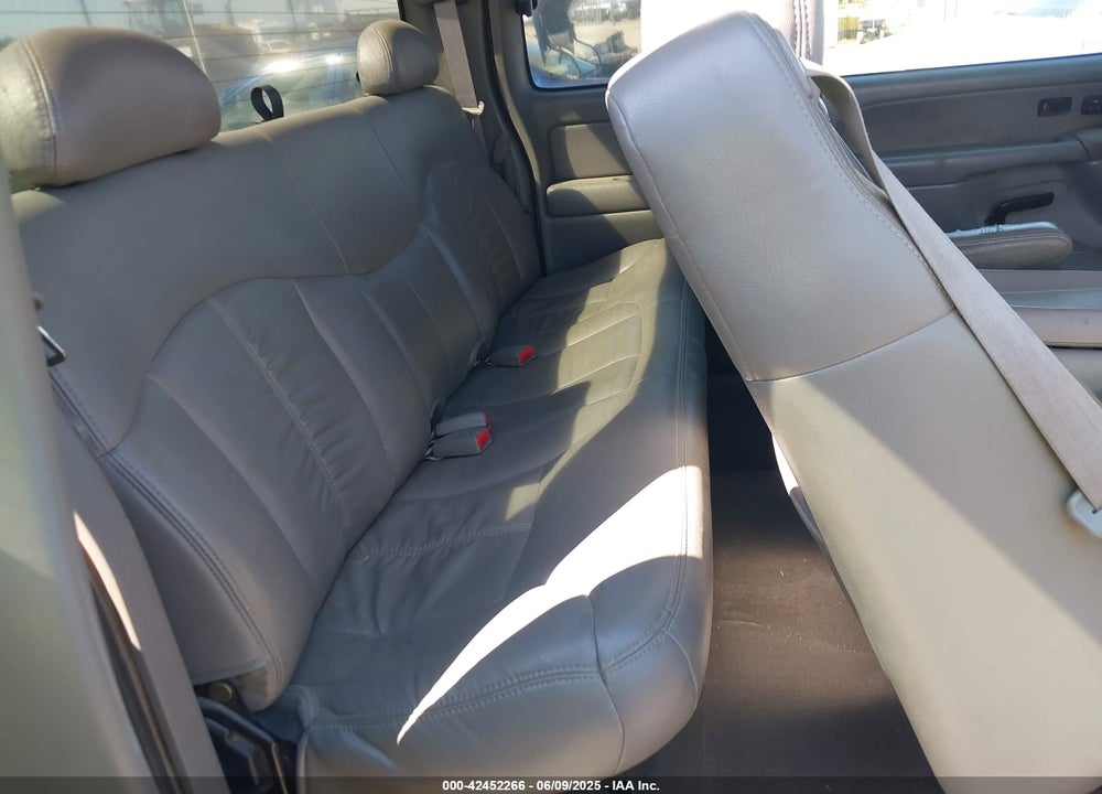 2001 CHEVROLET SILVERADO 1500 VIN: 1GCEK19T81E298983