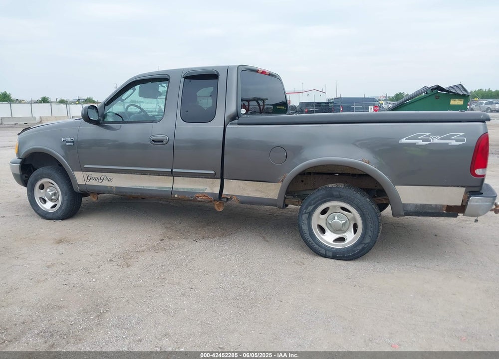 2003 FORD F-150 LARIAT/XL/XLT VIN: 2FTRX18W33CA38143