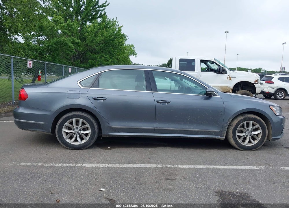 2016 VOLKSWAGEN PASSAT VIN: 1VWAT7A30GC054210