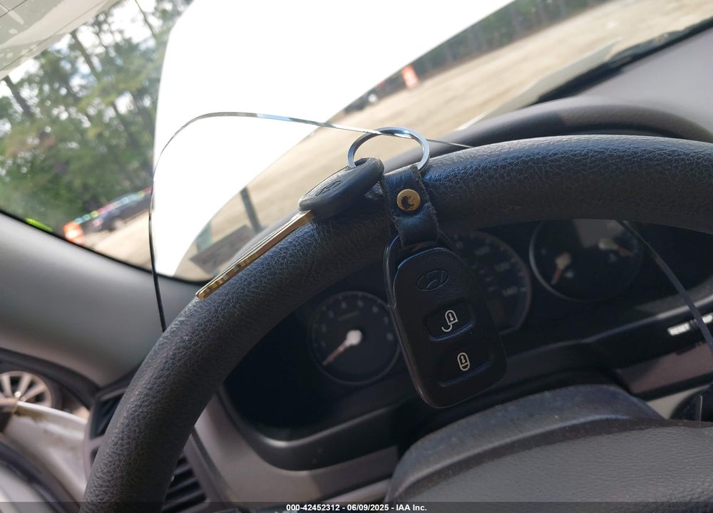 2012 HYUNDAI SANTA FE VIN: 5XYZG3AB8CG136069