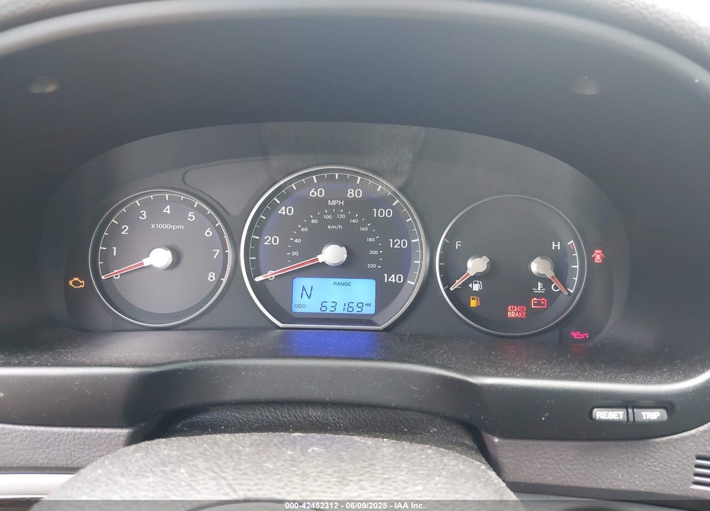2012 HYUNDAI SANTA FE VIN: 5XYZG3AB8CG136069