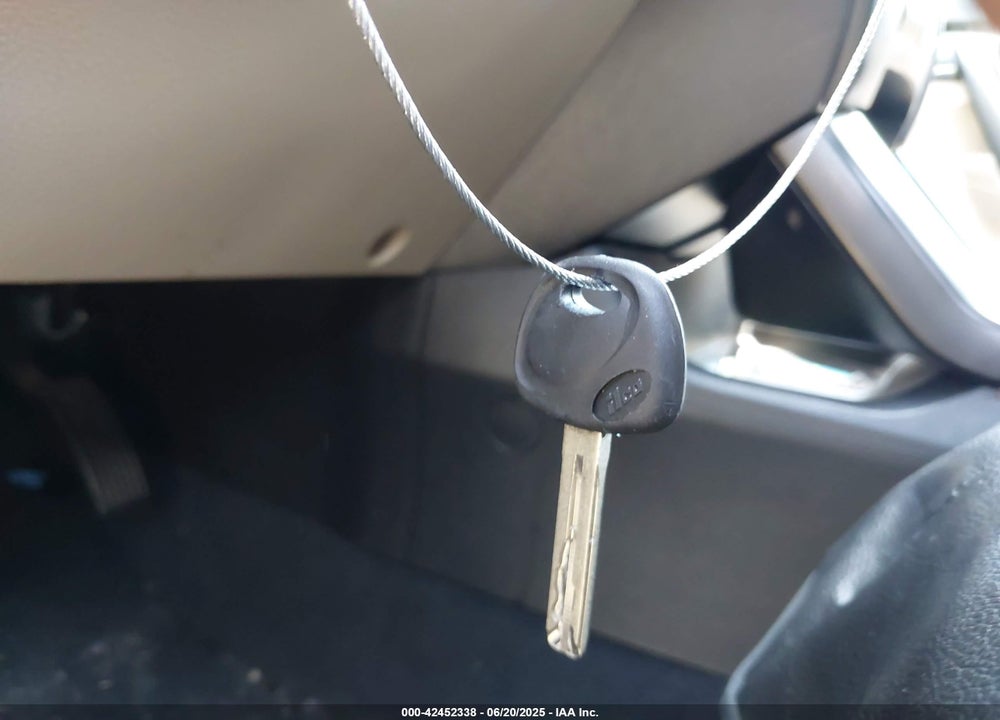 2011 KIA SORENTO VIN: 5XYKT4A24BG160354
