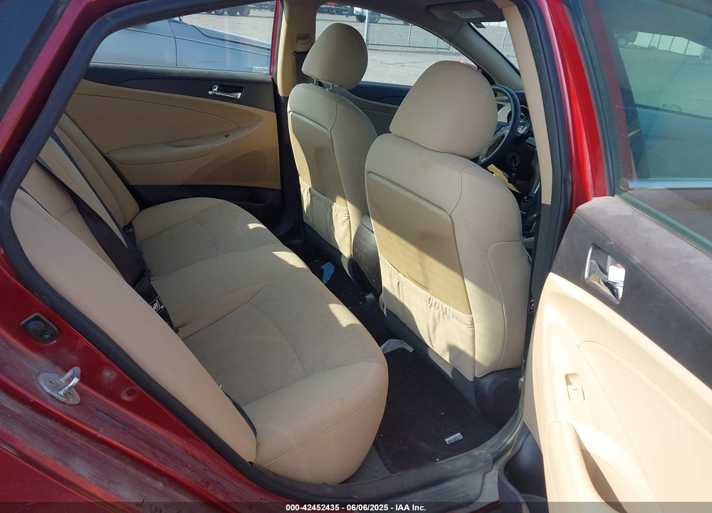 2013 HYUNDAI SONATA VIN: 5NPEB4AC1DH542345