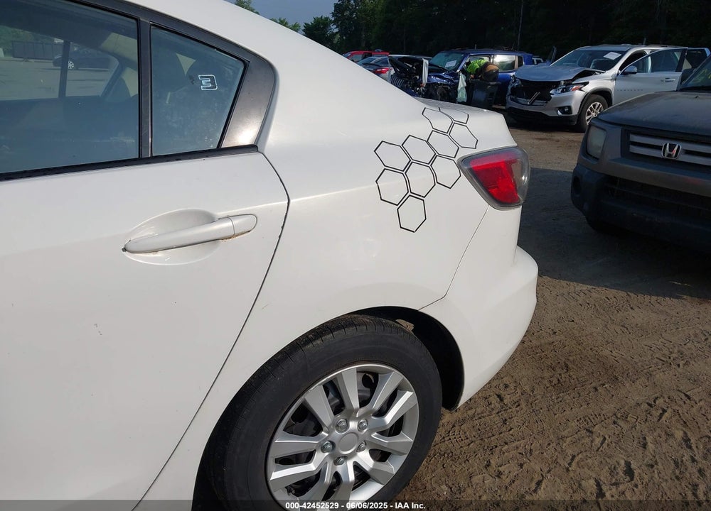 2013 MAZDA 3 I SV VIN: JM1BL1TG7D1776835