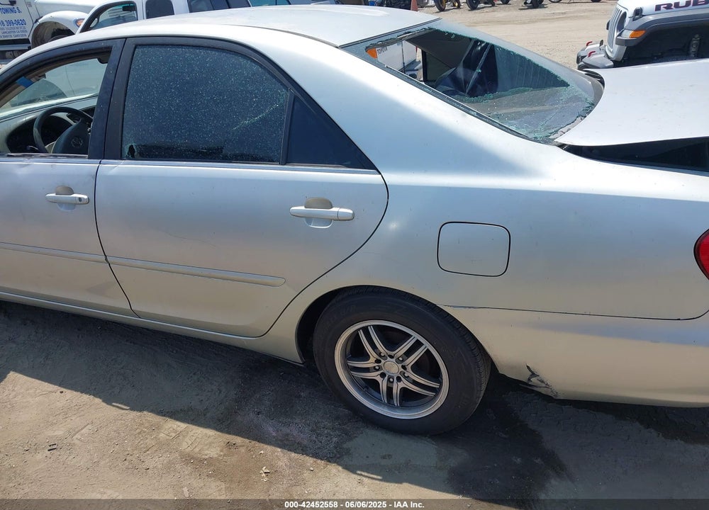2002 TOYOTA CAMRY VIN: JTDBE32K720014278