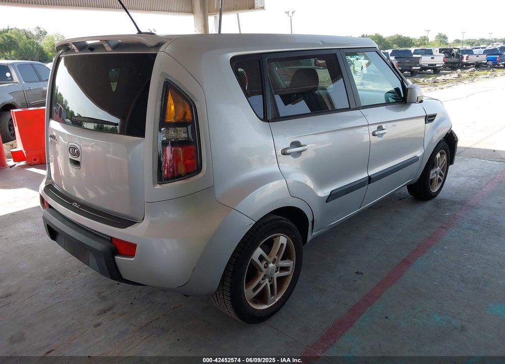 2011 KIA SOUL VIN: KNDJT2A23B7294608