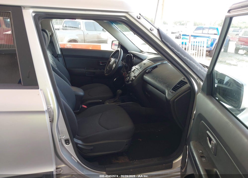 2011 KIA SOUL VIN: KNDJT2A23B7294608