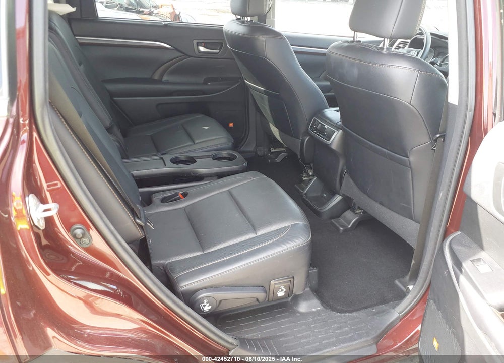 2016 TOYOTA HIGHLANDER LIMITED V6 VIN: 5TDYKRFH0GS138451