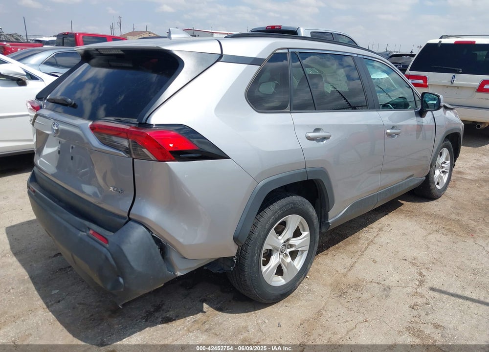 2019 TOYOTA RAV4 XLE VIN: 2T3W1RFV9KC005471