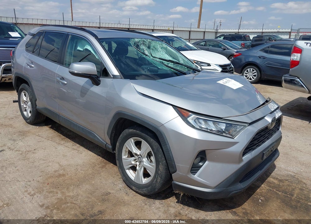 2019 TOYOTA RAV4 XLE VIN: 2T3W1RFV9KC005471