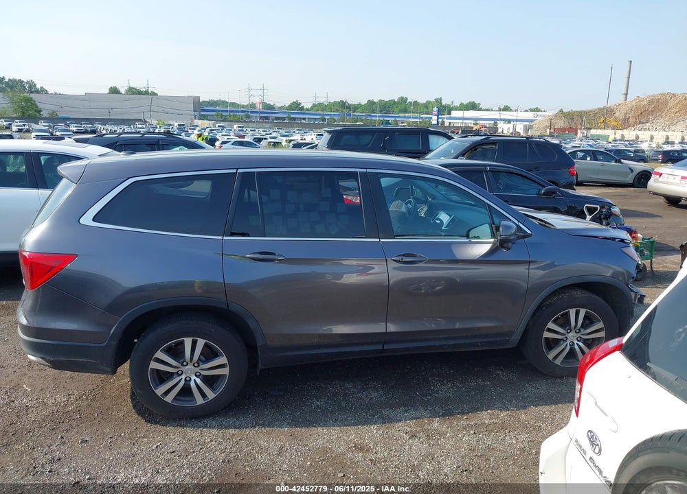 2017 HONDA PILOT EX-L VIN: 5FNYF6H5XHB093028