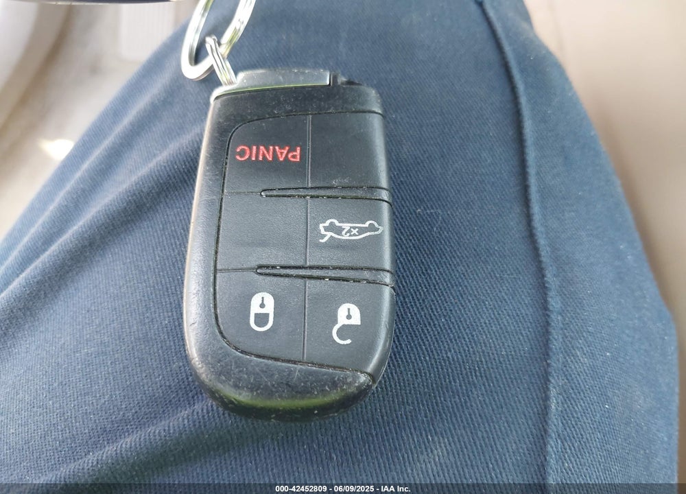 2014 CHRYSLER 300 VIN: 2C3CCAAG6EH373539