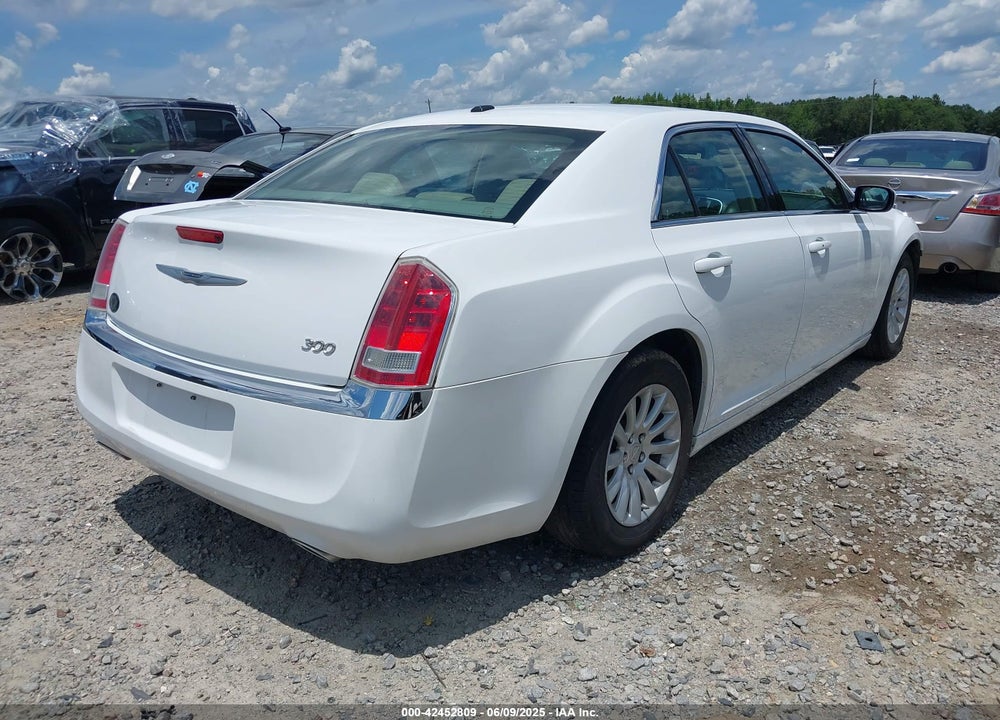2014 CHRYSLER 300 VIN: 2C3CCAAG6EH373539