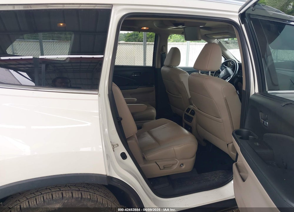 2019 HONDA PILOT VIN: 5FNYF6H00KB015935