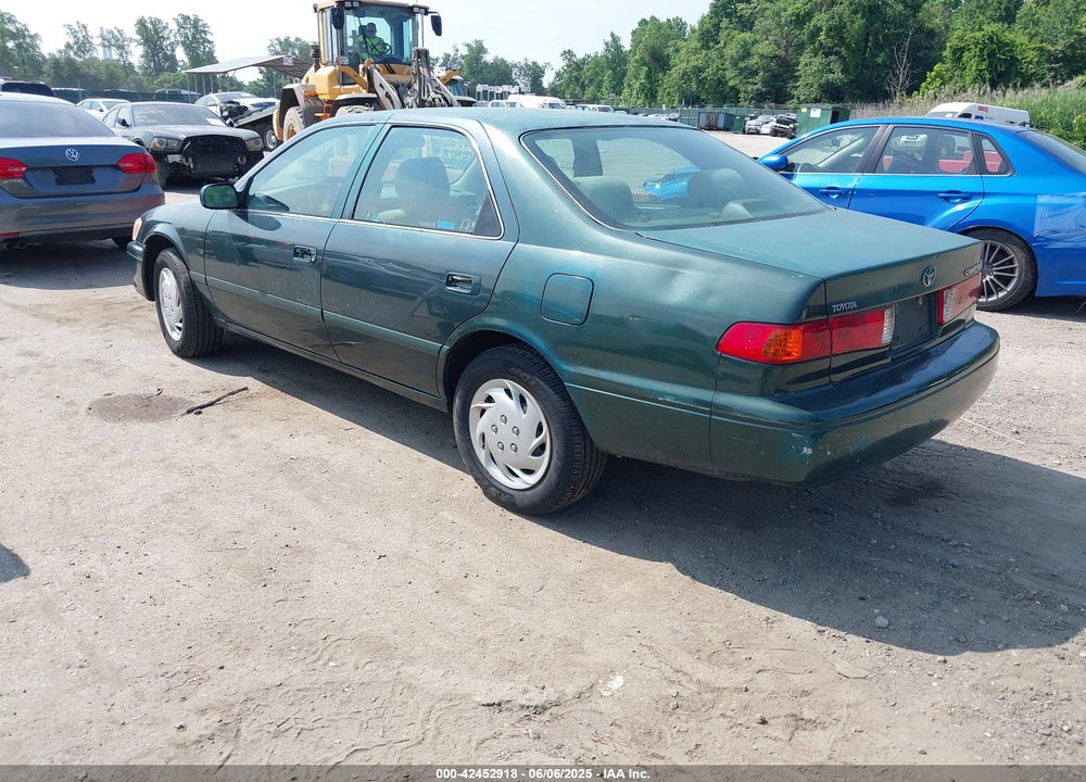 2001 TOYOTA CAMRY LE VIN: 4T1BG22K61U835511