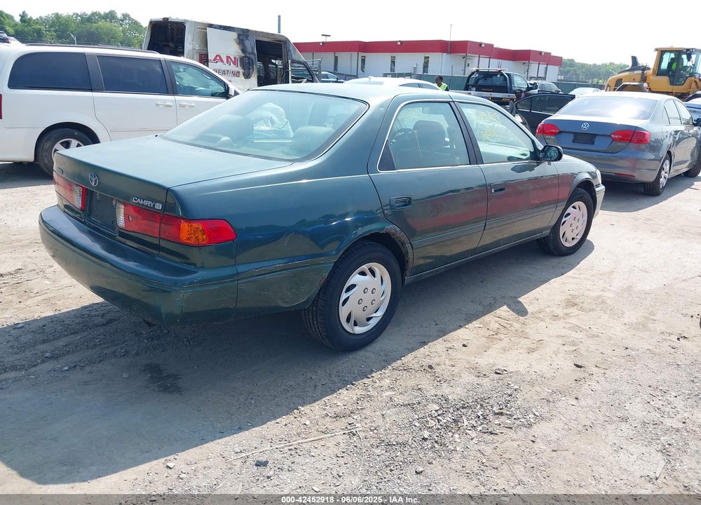 2001 TOYOTA CAMRY LE VIN: 4T1BG22K61U835511