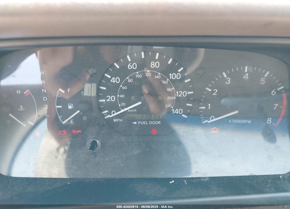 2001 TOYOTA CAMRY LE VIN: 4T1BG22K61U835511
