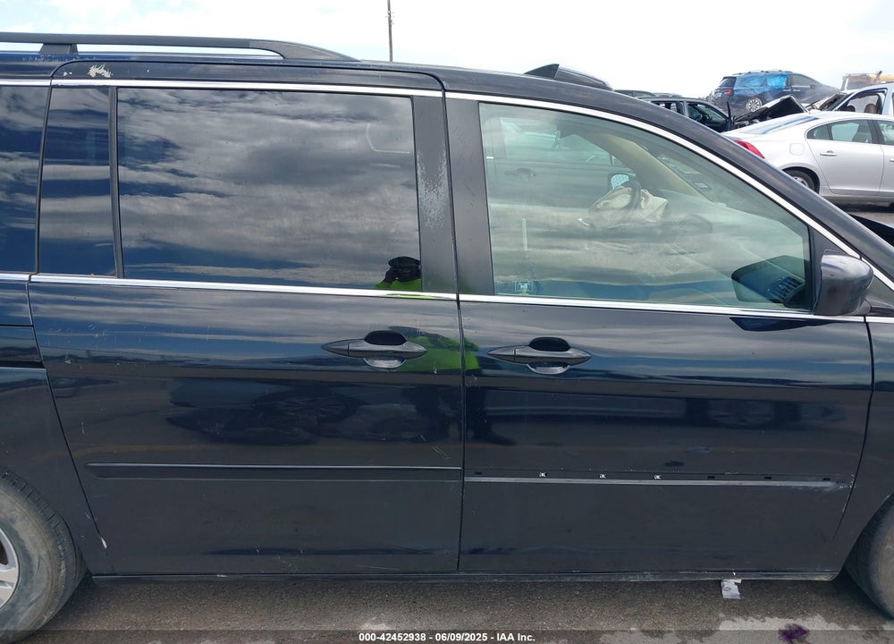 2005 HONDA ODYSSEY TOURING VIN: 5FNRL38835B115825