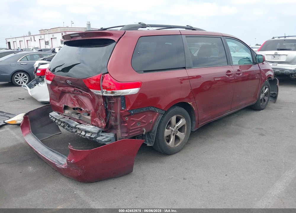 2013 TOYOTA SIENNA LE V6 8 PASSENGER VIN: 5TDKK3DCXDS348805