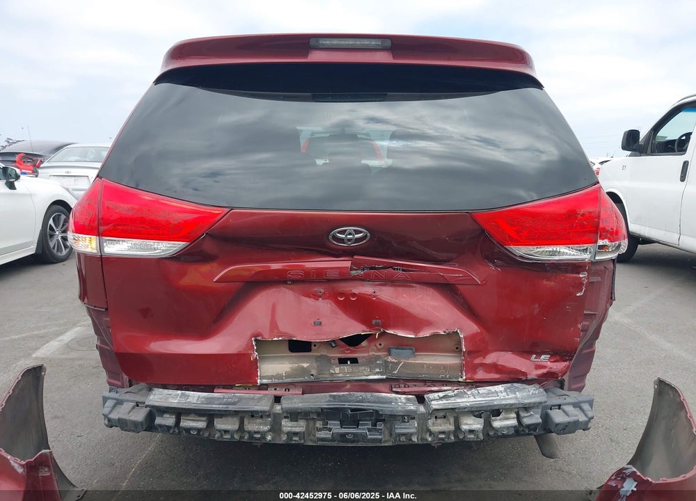 2013 TOYOTA SIENNA LE V6 8 PASSENGER VIN: 5TDKK3DCXDS348805