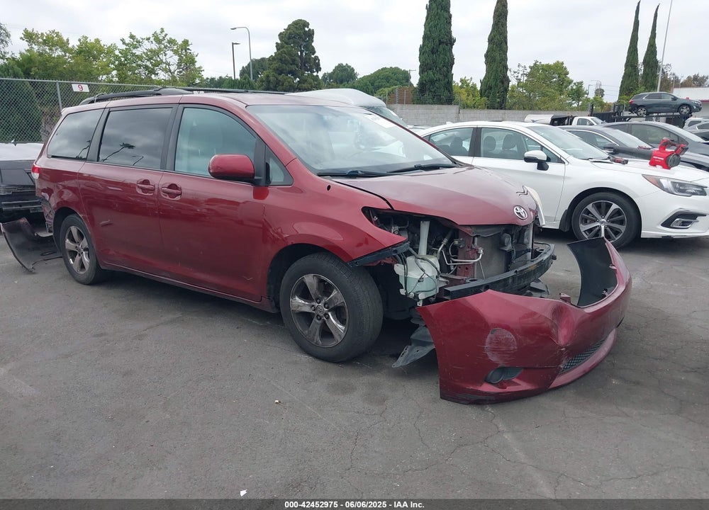 2013 TOYOTA SIENNA LE V6 8 PASSENGER VIN: 5TDKK3DCXDS348805