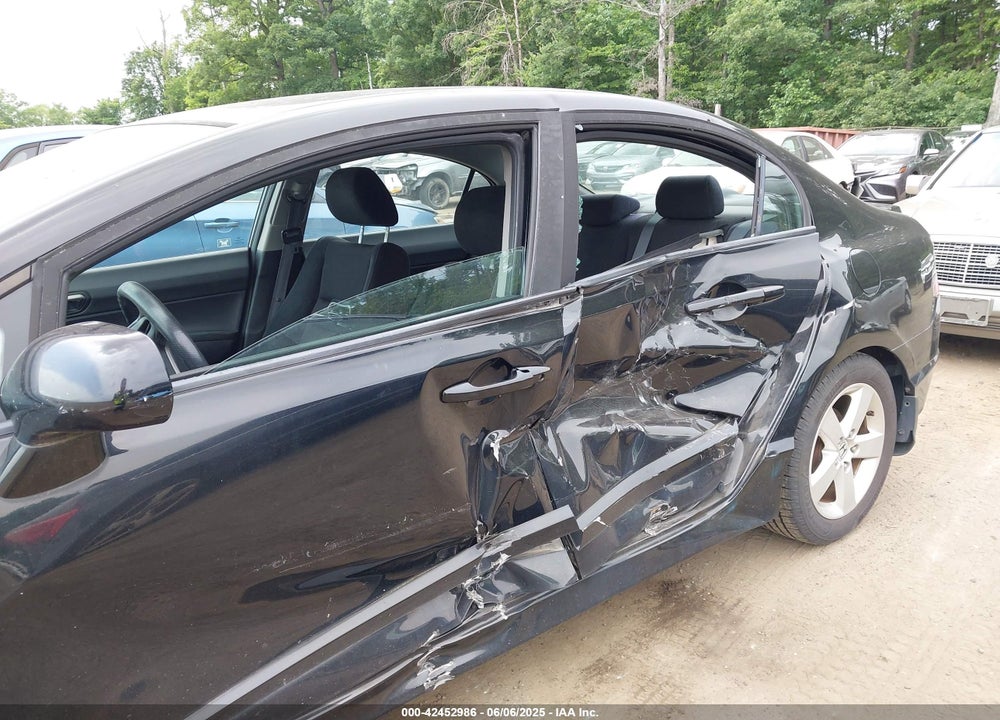 2010 HONDA CIVIC VIN: 19XFA1F61AE072214