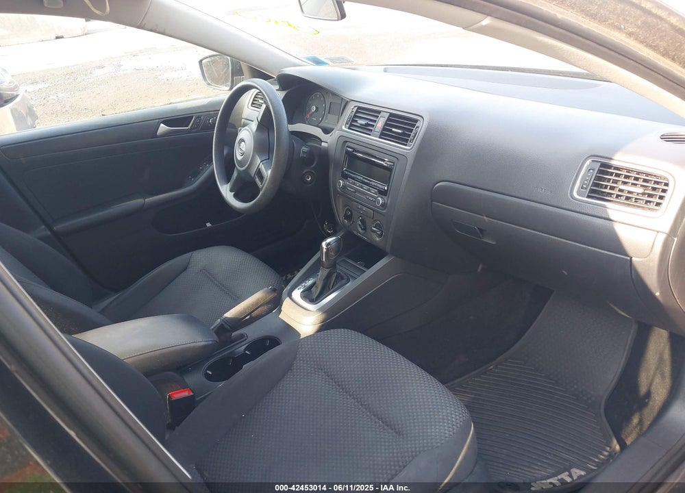 2013 VOLKSWAGEN JETTA 2.0L S VIN: 3VW2K7AJ5DM317078