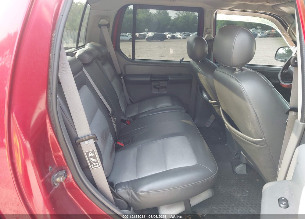 2004 FORD EXPLORER SPORT TRAC ADRENALIN/XLS/XLT VIN: 1FMZU77KX4UA69977