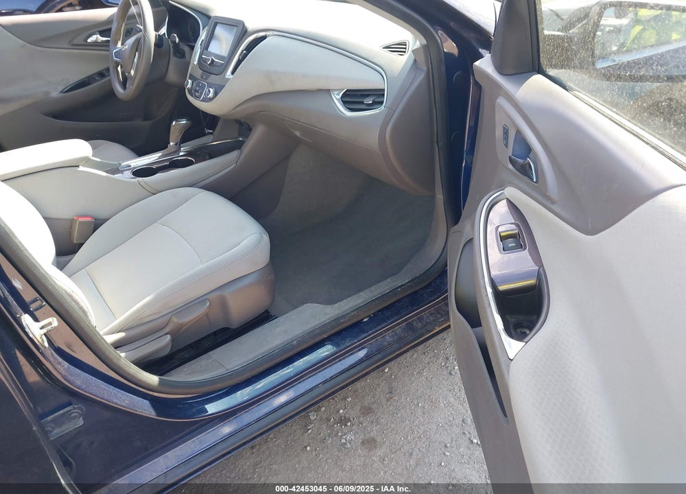 2016 CHEVROLET MALIBU VIN: 1G1ZE5ST4GF201817