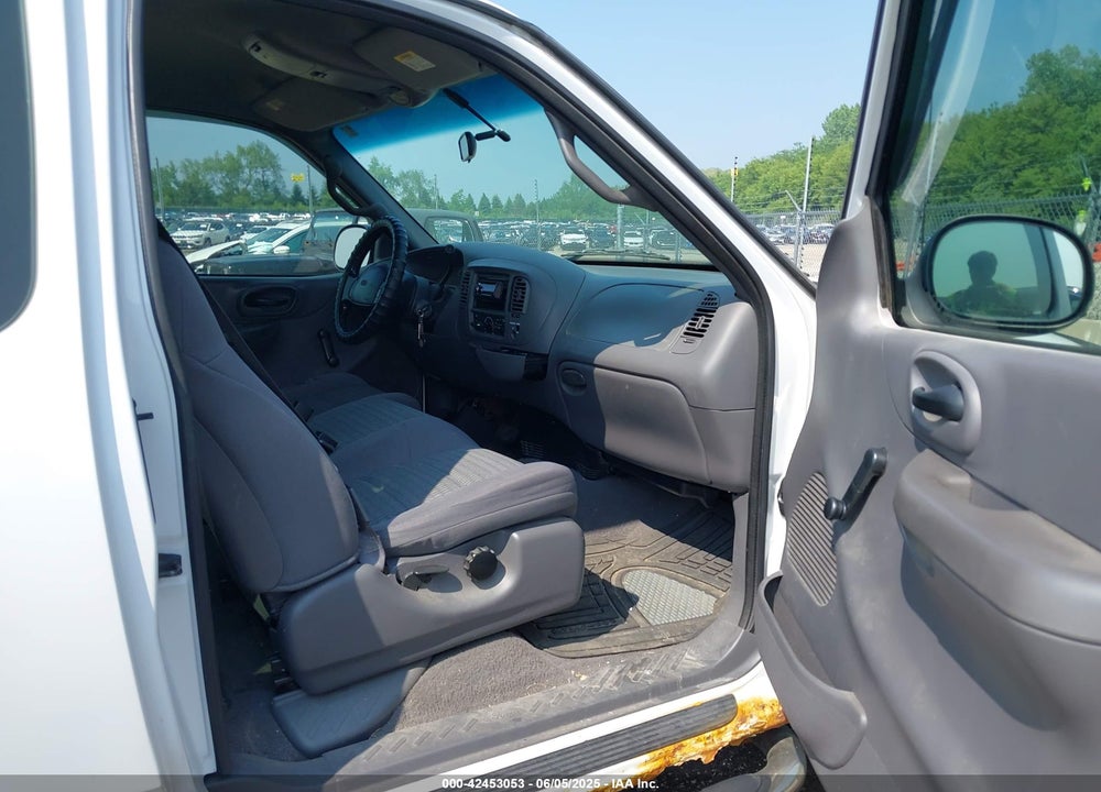 2001 FORD F-150 XL/XLT VIN: 1FTZX17291NB82625