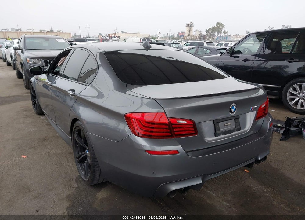 2016 BMW M5 VIN: WBSFV9C5XGD595572