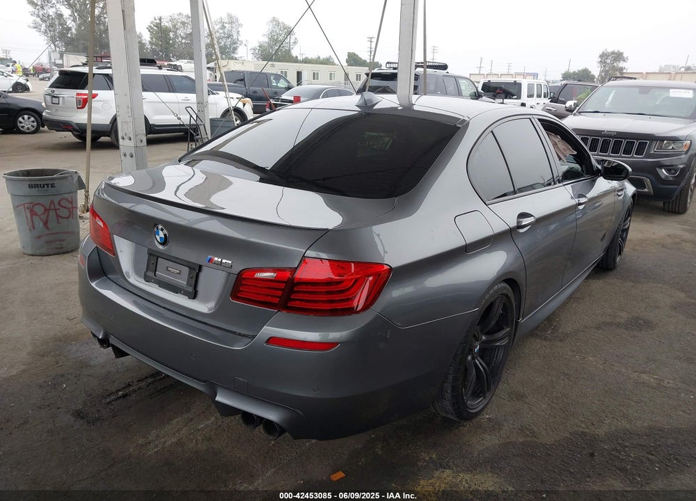 2016 BMW M5 VIN: WBSFV9C5XGD595572