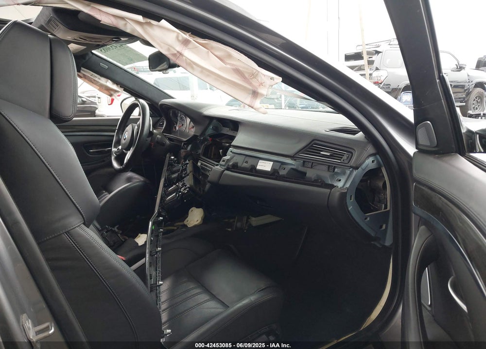 2016 BMW M5 VIN: WBSFV9C5XGD595572