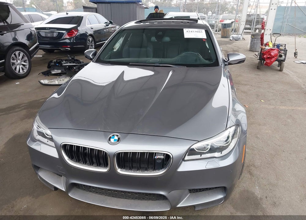 2016 BMW M5 VIN: WBSFV9C5XGD595572
