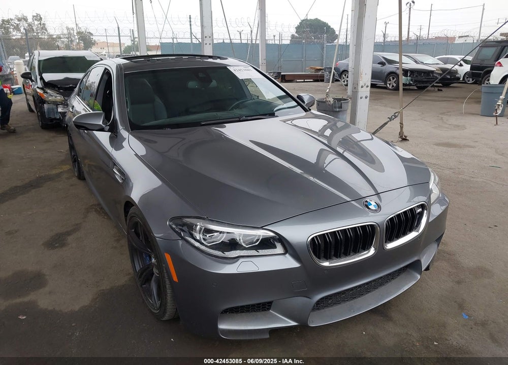2016 BMW M5 VIN: WBSFV9C5XGD595572