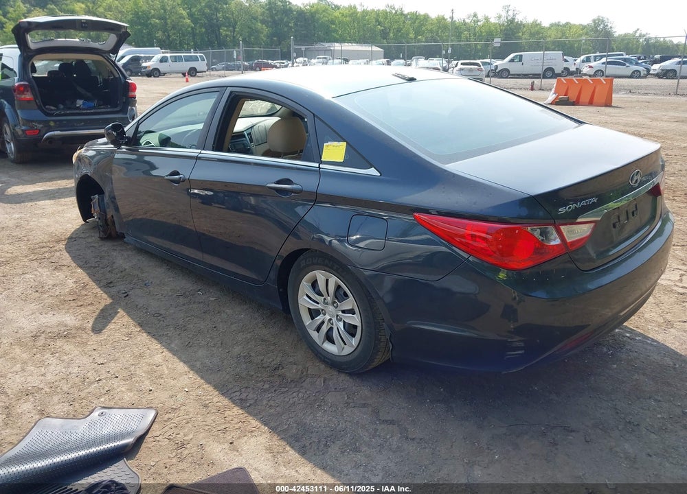 2011 HYUNDAI SONATA VIN: 5NPEB4AC4BH113939