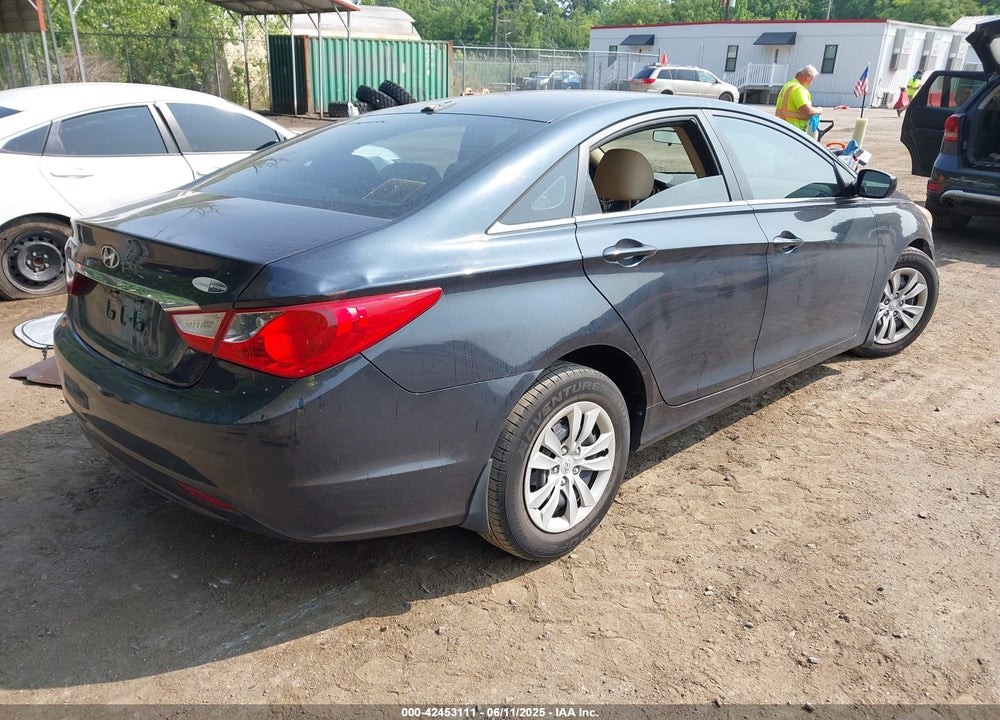 2011 HYUNDAI SONATA VIN: 5NPEB4AC4BH113939