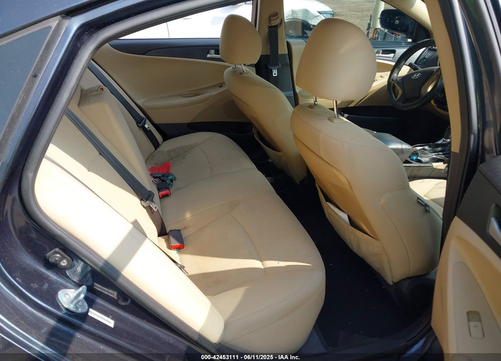 2011 HYUNDAI SONATA VIN: 5NPEB4AC4BH113939