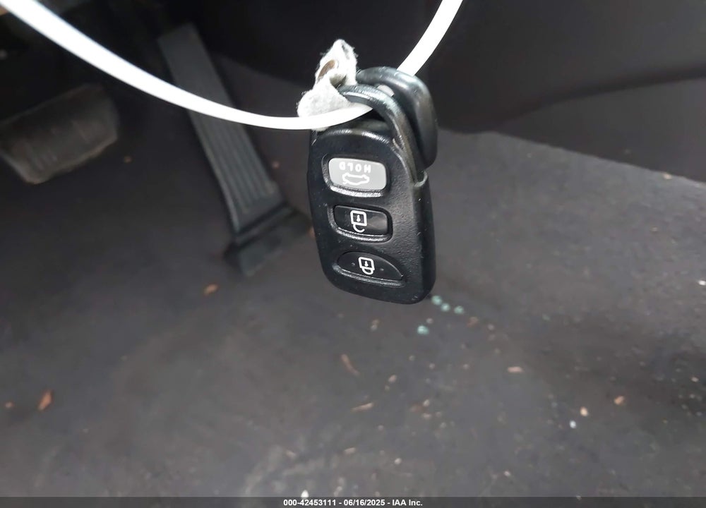 2011 HYUNDAI SONATA VIN: 5NPEB4AC4BH113939