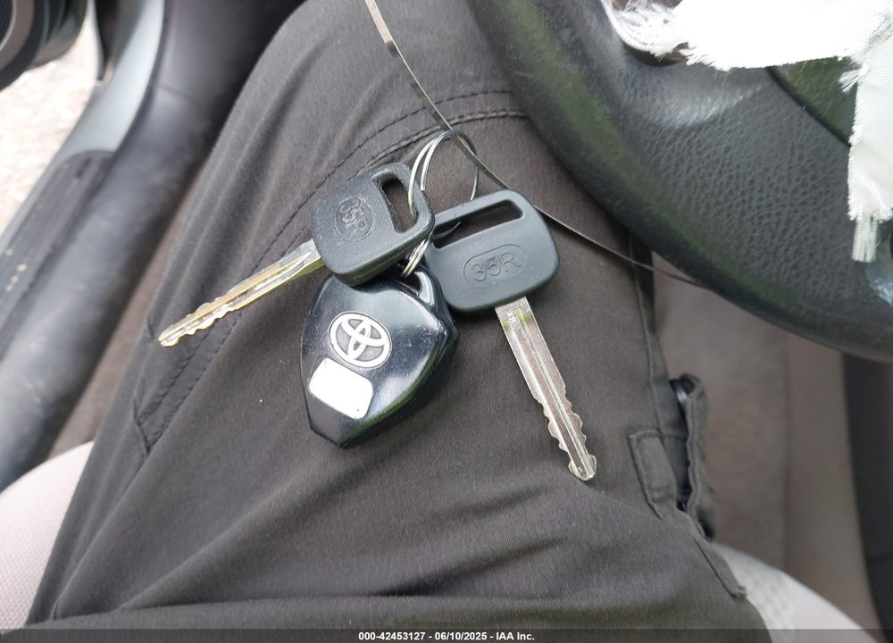 2007 TOYOTA RAV4 VIN: JTMZD33V275048696