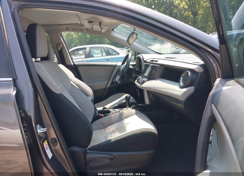 2016 TOYOTA RAV4 VIN: 2T3RFREV0GW469609