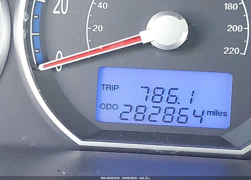 2008 HYUNDAI SANTA FE VIN: 5NMSH73E98H177630