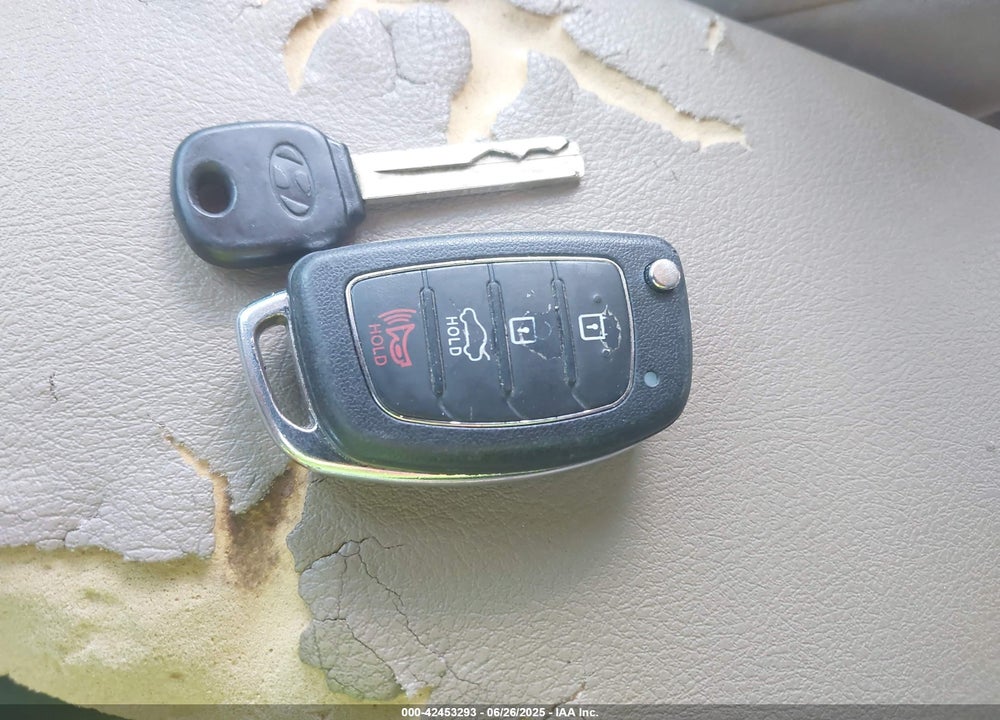 2015 HYUNDAI SONATA VIN: 5NPE24AA8FH151145