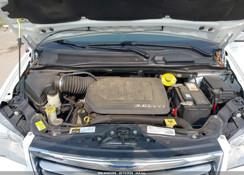 2016 CHRYSLER TOWN & COUNTRY TOURING-L VIN: 2C4RC1CG2GR304489