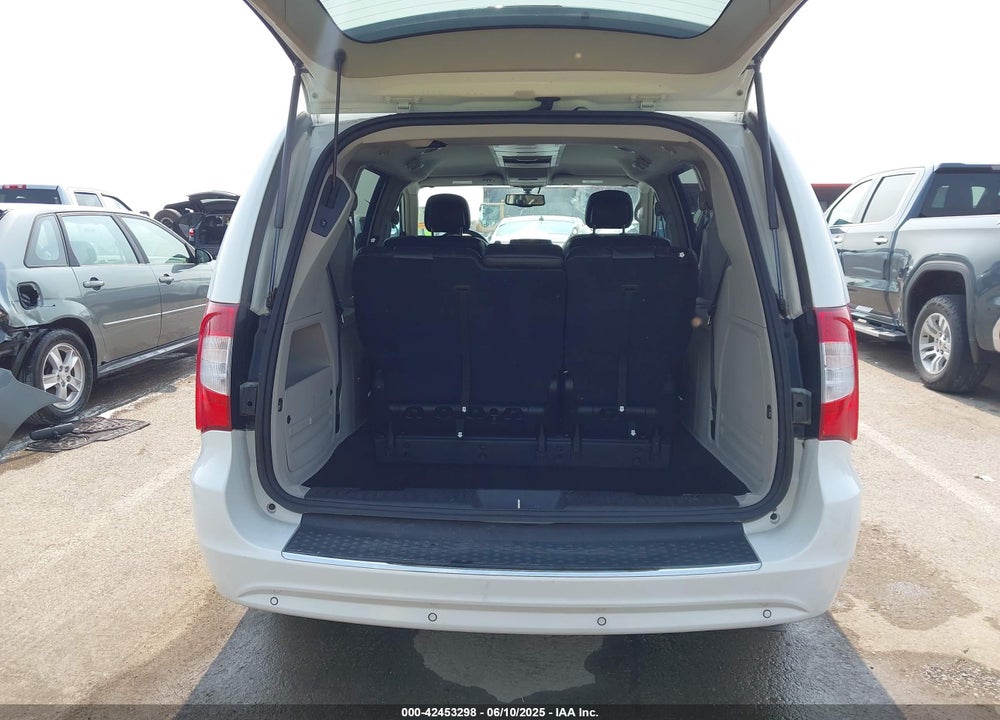 2016 CHRYSLER TOWN & COUNTRY TOURING-L VIN: 2C4RC1CG2GR304489