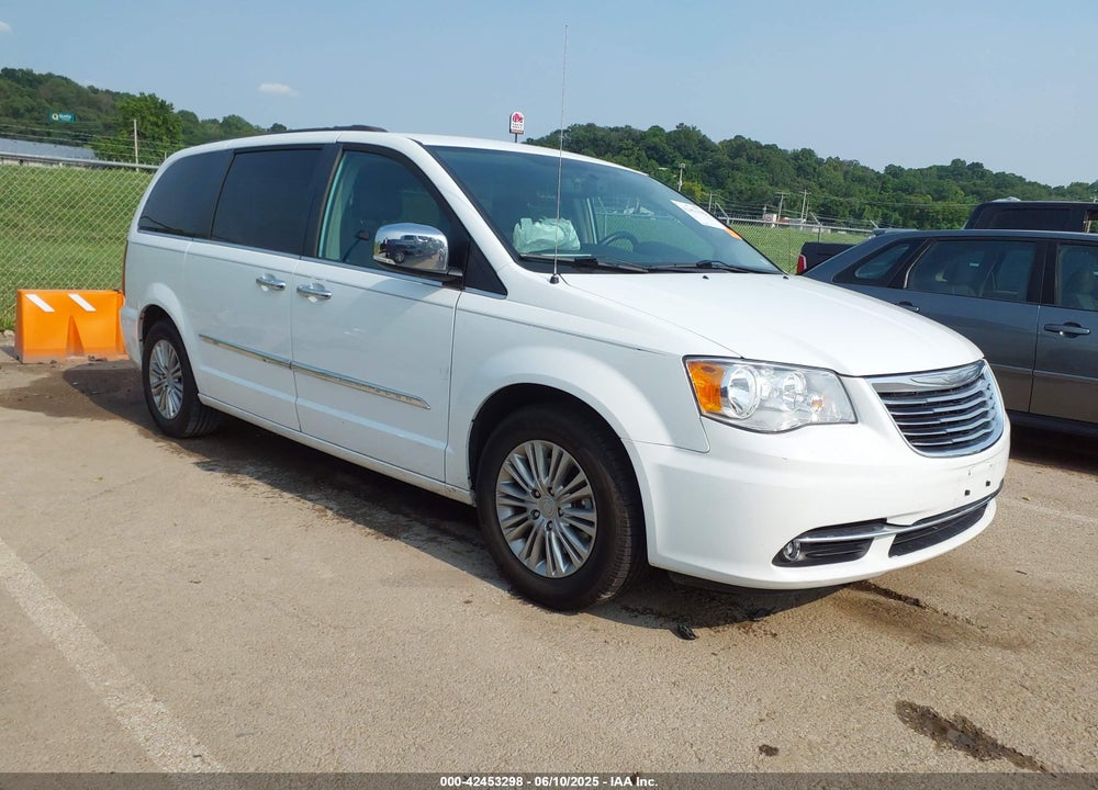 2016 CHRYSLER TOWN & COUNTRY TOURING-L VIN: 2C4RC1CG2GR304489