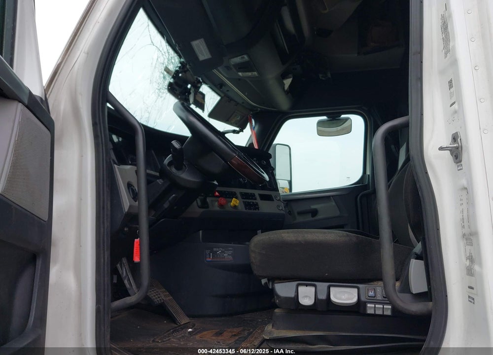 2021 FREIGHTLINER NEW CASCADIA 126 VIN: 3AKJHHDR2MSMC7729